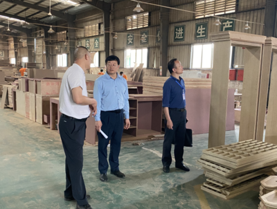 清遠高新區“五一”節前安全生產（消防安全）大行動 聚焦建筑裝飾材料生產領域，筑牢安全防線